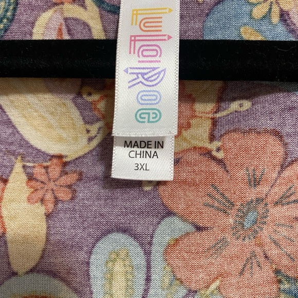 LuLaRoe Paisley Floral Classic T-Shirt - Picture 3 of 5